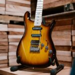 202304_news_Paul Reed Smith Guitars_PRS_Fiore_Sunflower_Lifestyle-1