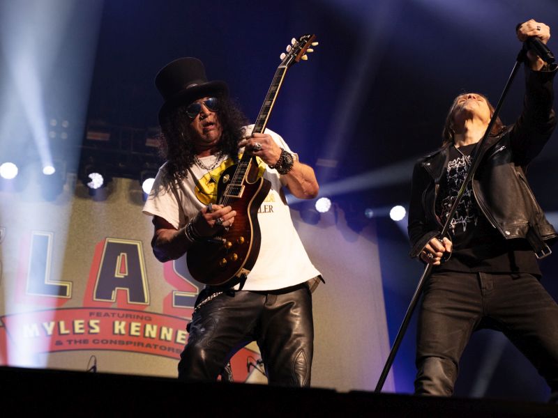 Slash Featuring Myles Kennedy & The Conspirators live in Ziggodome - 9 april 2024  (© Hans Lievaart)