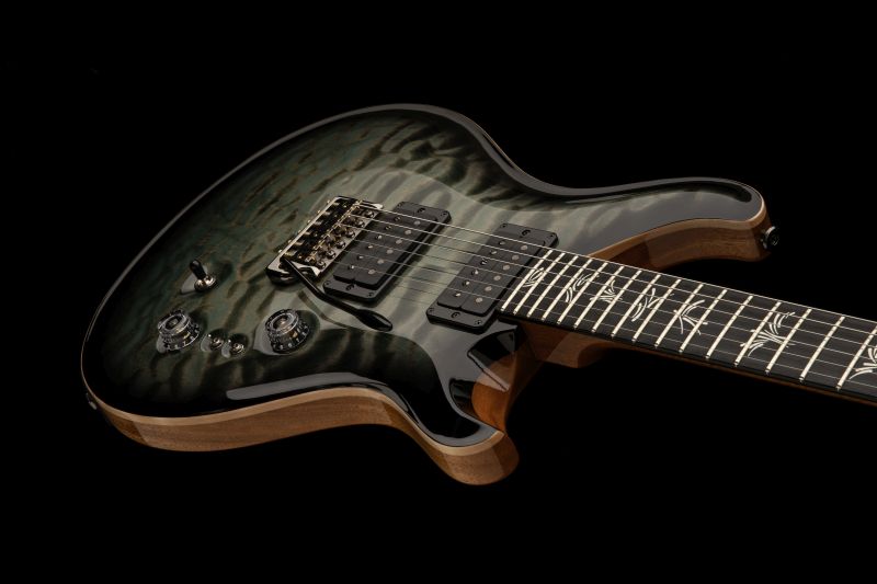 202411_news_PRS Guitars_Kanami Limited Edition (1)