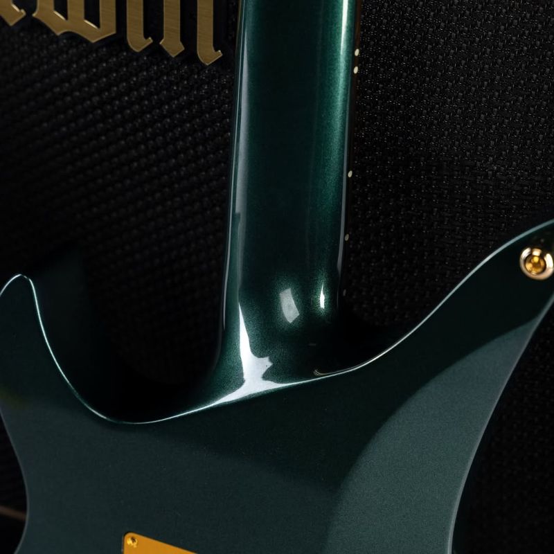 202412_News_Schechter_Synyster Gates Custom 7-TR Headless LH.Oak Green Metallic.10