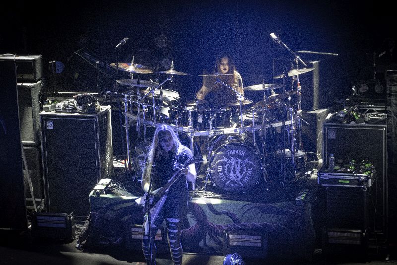 Nervosa op Thrash Of The Titans in TivoliVredenburg, Utrecht- 26 oktober 2025 - © Tim Biesterveld