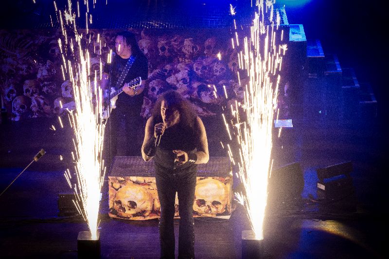 Testament op Thrash Of The Titans in TivoliVredenburg, Utrecht- 26 oktober 2025 - © Tim Biesterveld