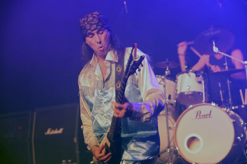 Savage Grace - © Peter Bulkmans