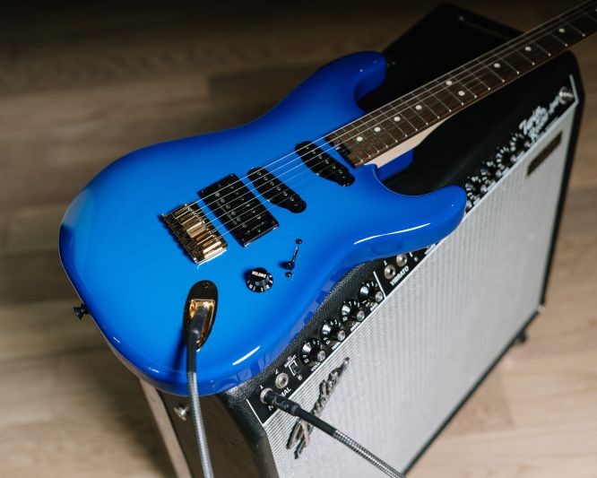 202604_news_Charvel- Jake E Lee Signature Pro-Mod San Dimas Style 1 HSS HT RW (10)