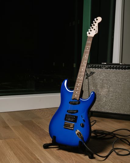 202604_news_Charvel- Jake E Lee Signature Pro-Mod San Dimas Style 1 HSS HT RW (7)