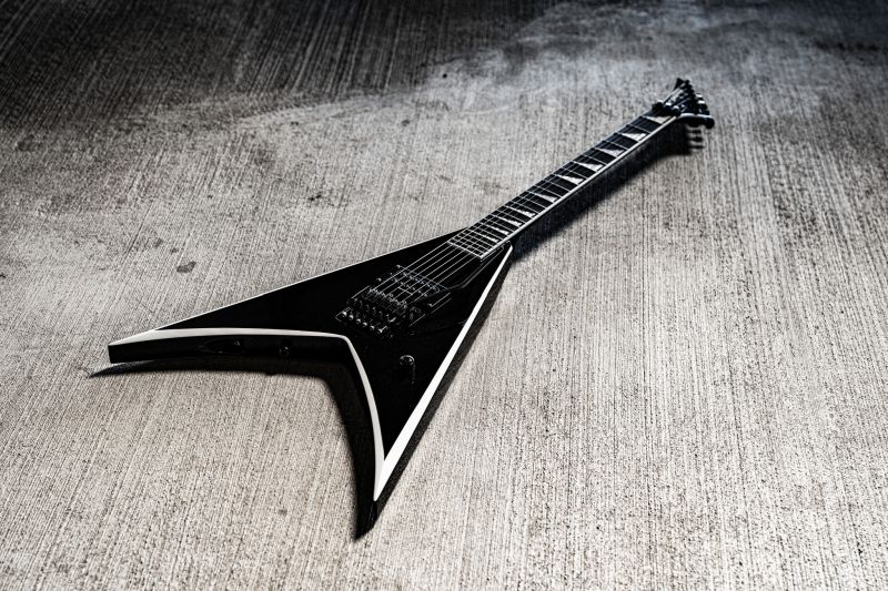 202605_news_Jackson Guitars-Wes Borland (2)