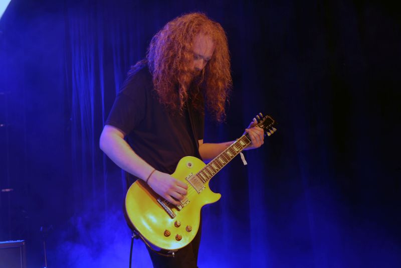 Famyne op Hell On Air - © Peter Bulkmans