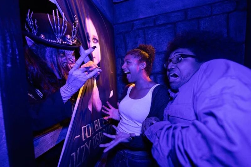 202609_news_Ozzy Osbourne-Universal Studios-Haunted House9