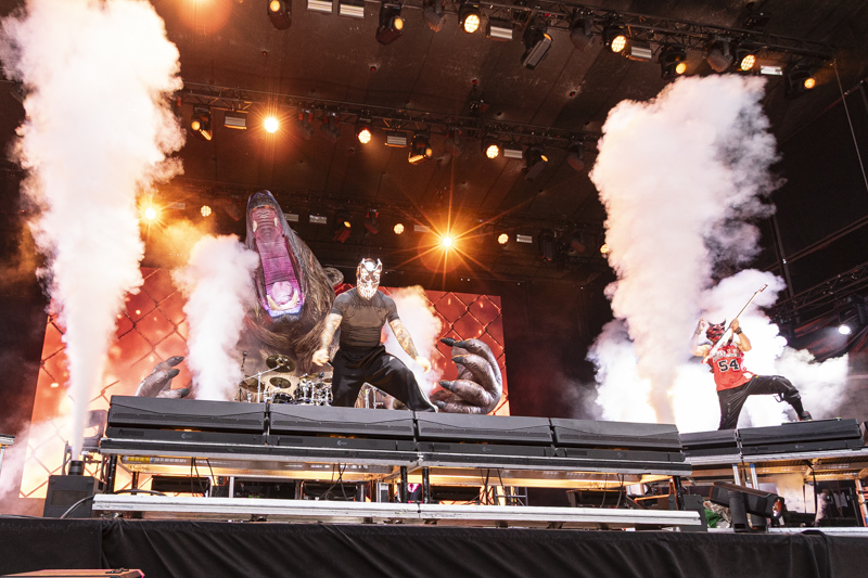 Slaughter To Prevail  op Dynamo Metal Fest 2026 - © Hans Lievaart