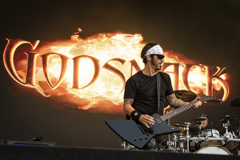 Godsmack op Dynamo Metal Fest 2026 - © Hans Lievaart
